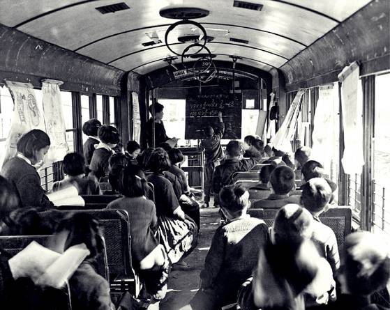 1930년대 전차 내부 모습. ⓒ전기박물관
