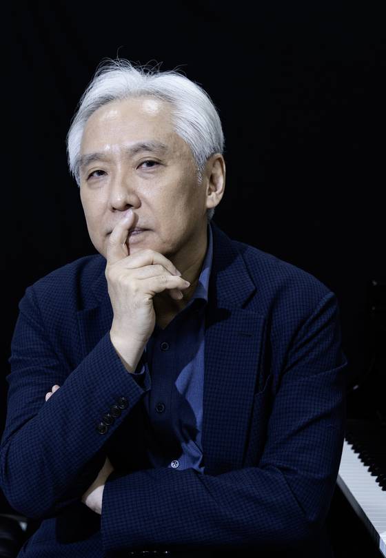 11월 25일 중앙일보 창간 60주년 기념공연에서 지휘를 맡는 김대진 한국예술종합학교 교수. 권혁재 사진전문기자