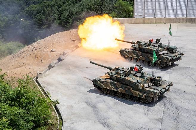 육군 11기동사단 K-2 전차포사격 훈련 모습.(ⓒ뉴스1, 11사단 제공, 무단 전재-재배포 금지)