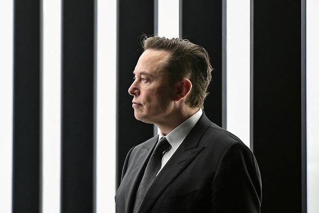 일론 머스크가 2022년 3월 22일 독일 그륀하이데에서 열린 테슬라 기가팩토리 개소식에 참석하고 있다.로이터연합뉴스