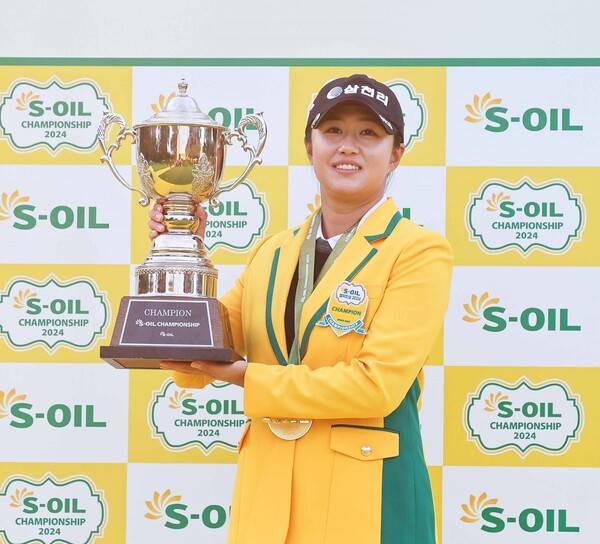 2025년 한국여자프로골프(KLPGA) 투어 에쓰오일(S-OIL) 챔피언십에 출전하는 디펜딩 챔피언 마다솜 프로. 사진은 2024년 우승 때 모습이다. 사진제공=KLPGA (사진을 무단으로 사용하지 마십시오.)