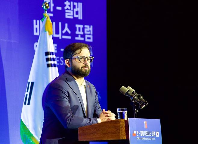가브리엘 보리치 칠레 대통령이 30일 서울 신라호텔에서 열린 ‘한국-칠레 비즈니스 포럼’에서 기조연설을 하고 있다. /한국무역협회