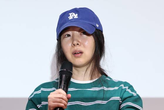 민희진 어도어 대표가 지난해 4월 25일 오후 서울 서초구 한국컨퍼런스센터에서 열린 입장 발표 기자회견에서 발언하고 있다. 연합뉴스