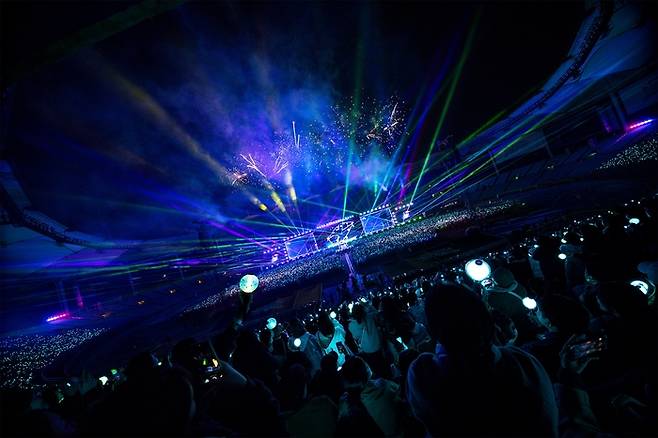 Concerto "#RUNSEOKJIN_EP.TOUR_ENCORE" do Jin do BTS. Foto | Big Hit Music