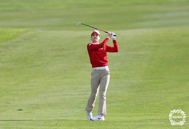 전인지 S-OIL 챔피언십 2025 2R 1번홀 아이언샷