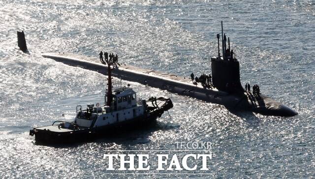 현재 공식적으로 핵 추진 잠수함을 건조하고 운용하는 국가는 핵무기를 보유한 미국, 러시아, 중국, 영국, 프랑스, 인도 등 6개국이다. 사진은 미국 해군 핵 추진 잠수함 '미주리함'(SSN-780)이 지난 2023년 12월 17일 오전 부산 남구 해군작전사령부 부산기지에 입항하는 모습. /뉴시스