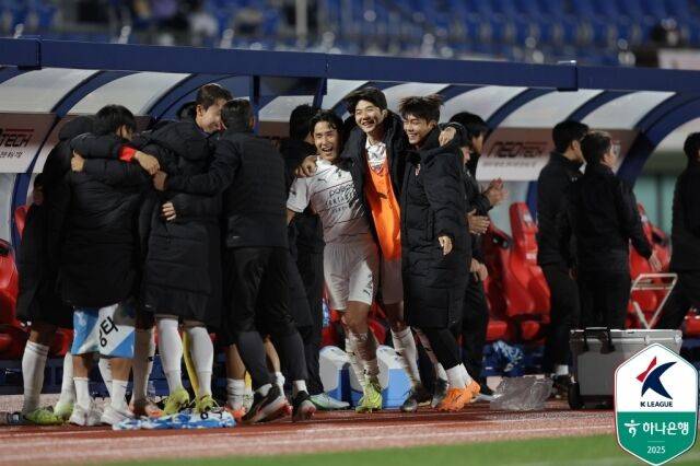 포항 스틸러스./프로축구연맹