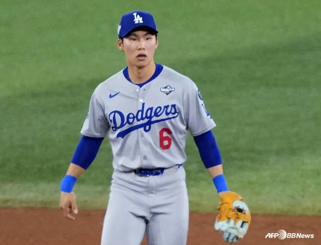 마지막 아웃카운트를 잡는 순간 김혜성의 모습. /AFPBBNews=뉴스1