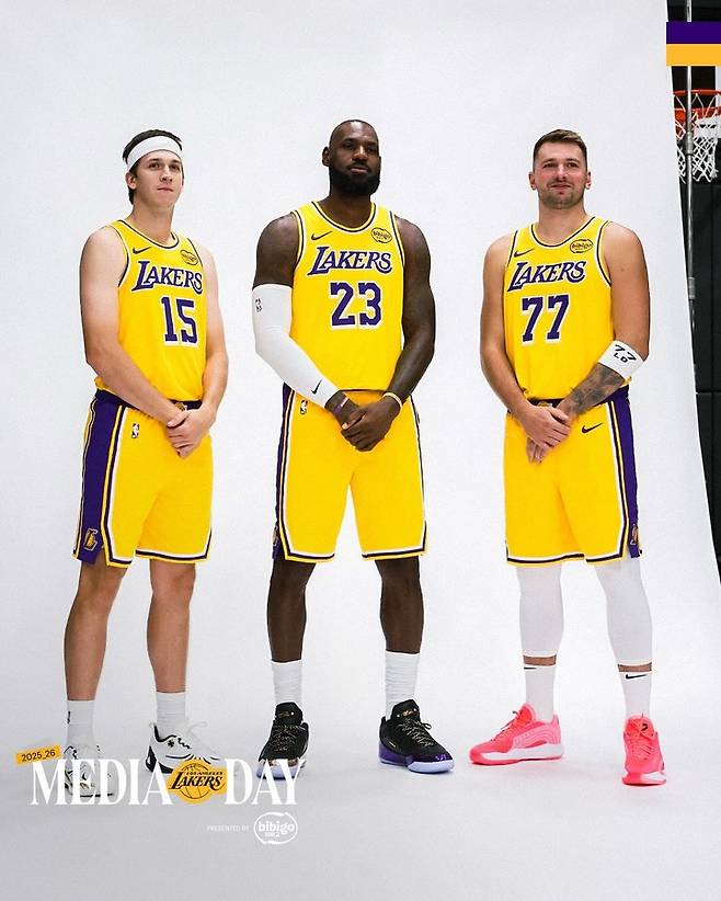 (왼쪽부터) 오스틴 리브스, 르브론 제임스, 루카 돈치치