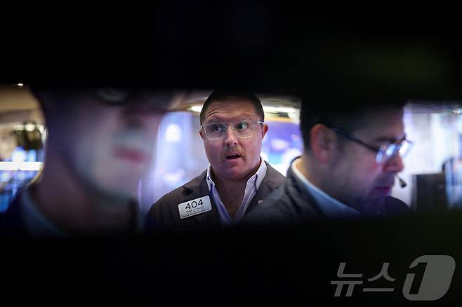 뉴욕증권거래소 트레이더들 ⓒ 로이터=뉴스1