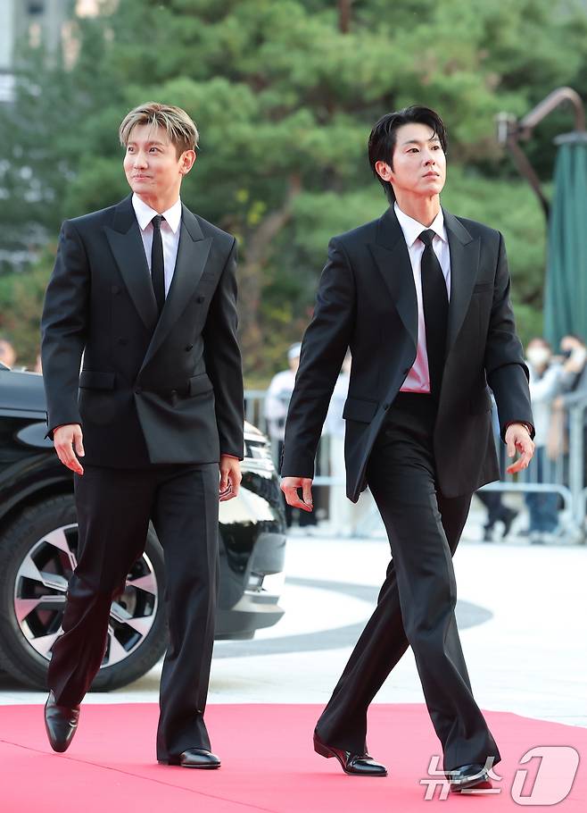 동방신기 최강창민과 유노윤호(오른쪽) 2025.10.23/뉴스1 ⓒ News1 권현진 기자