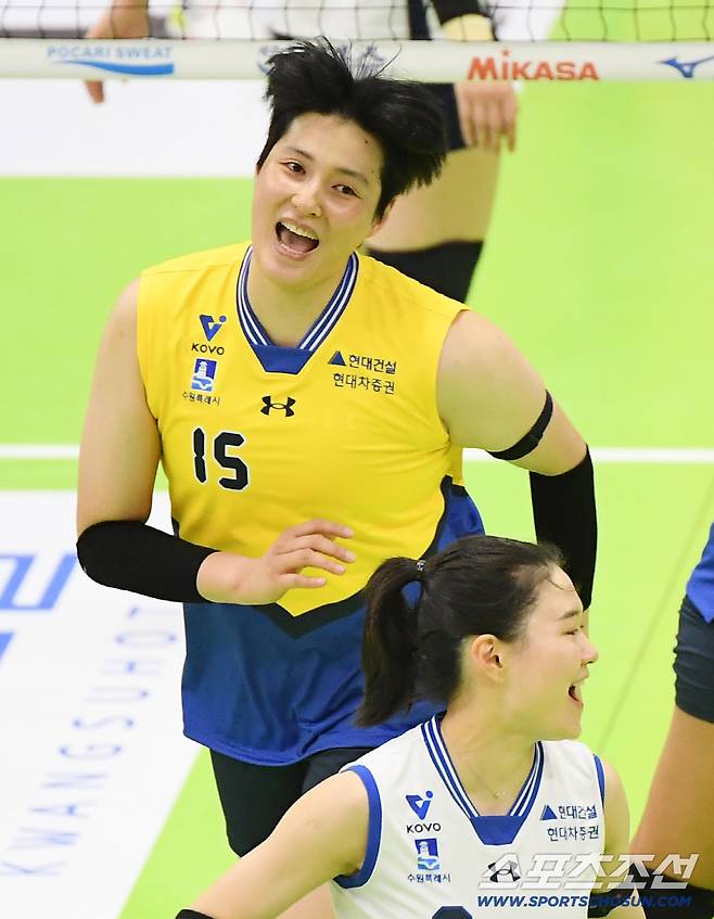 친정팀 상대로 자신의 부활을 알린 김희진.