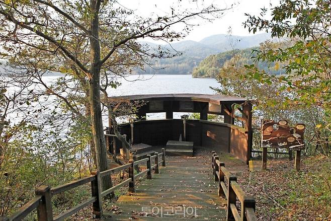 운곡람사르습지 조류관찰대 /사진-한국관광공사