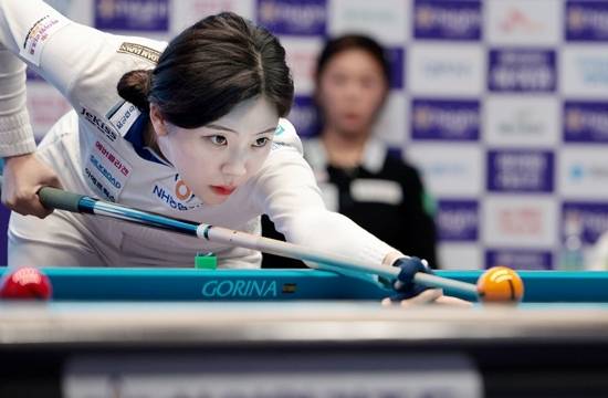 정수빈이 5일 하이원리조트배LPBA 32강전에서 ‘강력한 우승후보’ 김가영에게 승부치기 역전승을 거두며 16강에 올랐다. (사진=PBA)