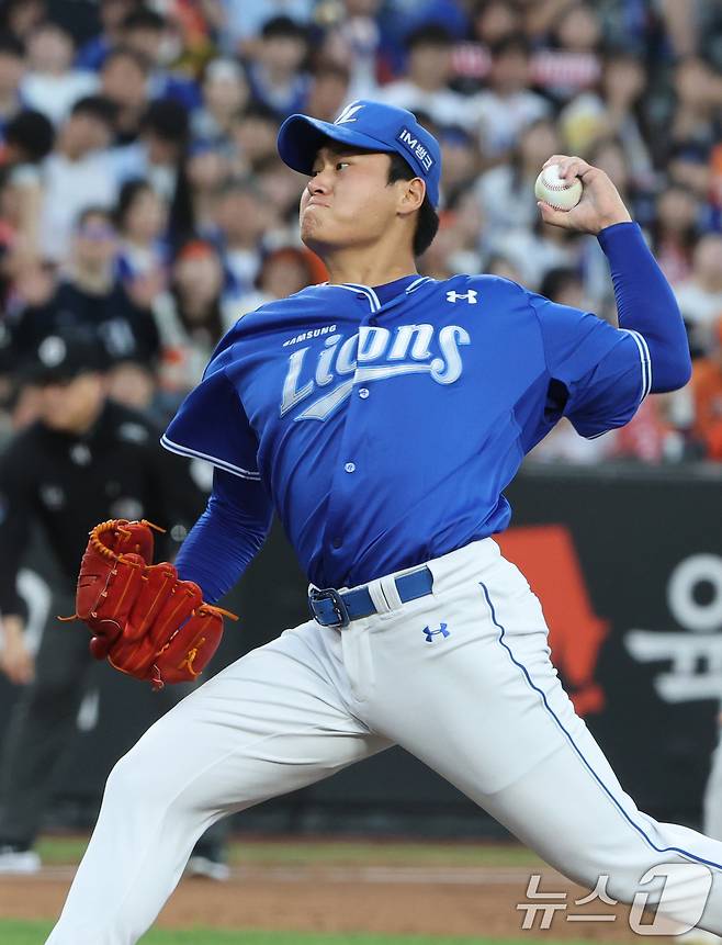29일 대전 한화생명 볼파크에서 열린 프로야구 '2025 신한 SOL뱅크 KBO 리그' 삼성 라이온즈와 한화 이글스의 경기에서 삼성 선발 투수 이승현이 역투하고 있다. 2025.8.29/뉴스1 ⓒ News1 김기태 기자