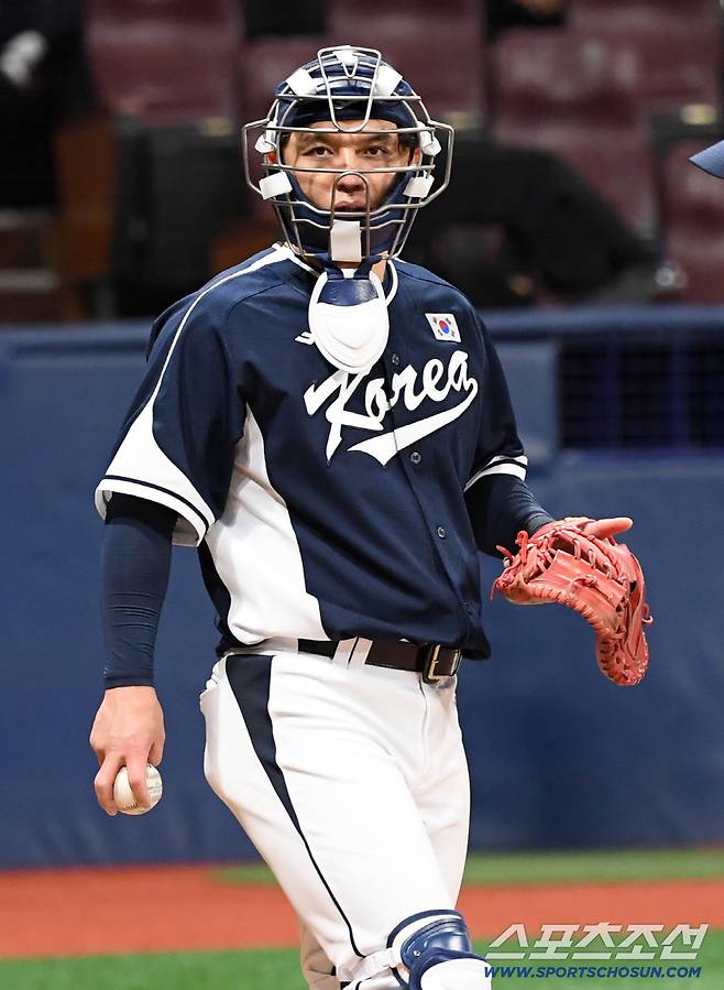 대한민국 야구대표팀이 5일 고척스카이돔에서 훈련을 가졌다. 박동원이 수비 훈련을 하고 있다. 고척=박재만 기자 pjm@sportschosun.com/2025.11.05/