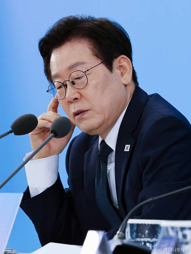 (대전=뉴스1) 김기태 기자 = 이재명 대통령이 7일 오후 대전 유성구 국립중앙과학관에서 열린 다시 과학기술인을 꿈꾸는 대한민국 국민보고회에서 발언하고 있다. 2025.11.7/뉴스1 Copyright (C) 뉴스1. All rights reserved. 무단 전재 및 재배포, AI학습 이용 금지. /사진=(대전=뉴스1) 김기태 기자