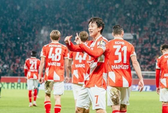 골 세리머니를 하는 이재성(7번)의 모습. /사진=마인츠 공식 SNS 갈무리