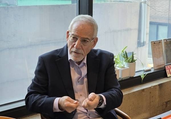 ▲지난 3일 오후 미디어오늘과 인터뷰 하고 있는 '2025 힌츠페터 국제보도상' '오월 광주상' 수상자 조나단 쉐어 CNN 영상기자. 사진=한국영상기자협회 제공.