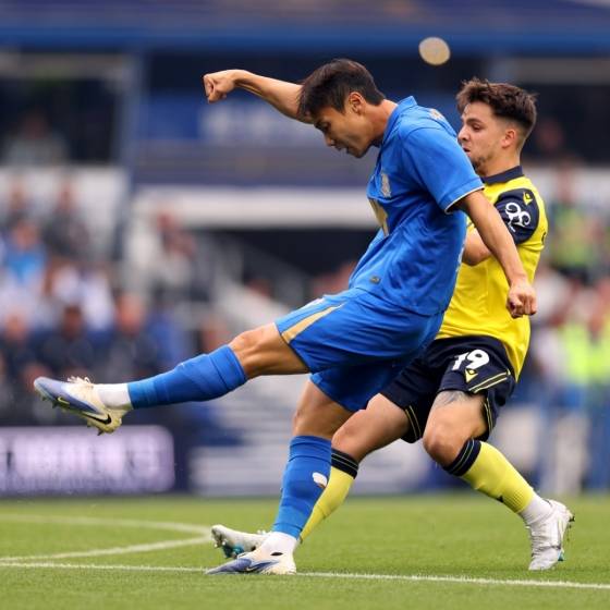 버밍엄 시티 백승호가 지난 8월 영국 버밍엄의 세인트앤드루스 스타디움에서 열린 옥스퍼드 유나이티드에서 왼발 슈팅을 시도하고 있다. /사진=버밍엄 시티 공식 사회관계망서비스(SNS)