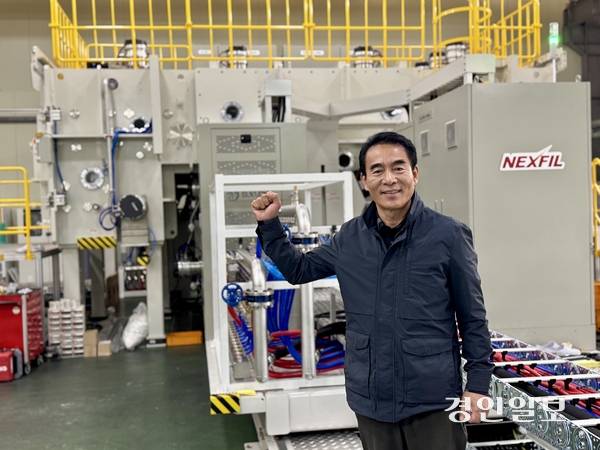 넥스필 이신순 대표는 “나의 성공전략은 다름입니다. 경기가 안 좋을 때 투자했던 게 지금 돌이켜보면 성장의 발판이 됐다”고 강조했다. 2025.11.7 이천/양동민기자 coa007@kyeongin.com