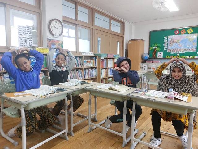 신암초의 다문화 학생들. 신암초 제공