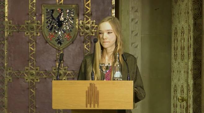 독일 극우 인플루언서 나오미 자입트. /유튜브 캡처