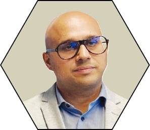 쇼생크 고엘
제품 담당 부사장