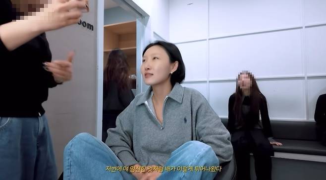 ‘HWASA’ 영상 캡처