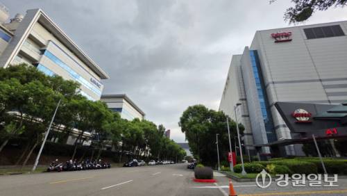 ◇신주과학공원 내 TSMC와 UMC 본사의 모습. 대만 신주시=신세희기자