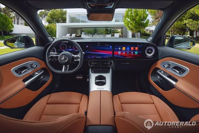 메르세데스-벤츠가 2세대 GLB 티저를 공개하며 다음달 8일 글로벌 데뷔를 예고했다(출처: 벤츠)