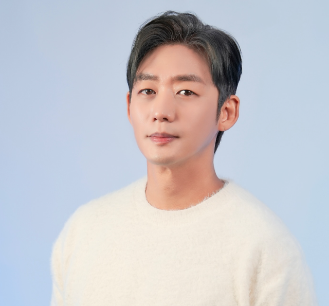 배우 이태성이 새 소속사를 찾는다. 이태성 SNS