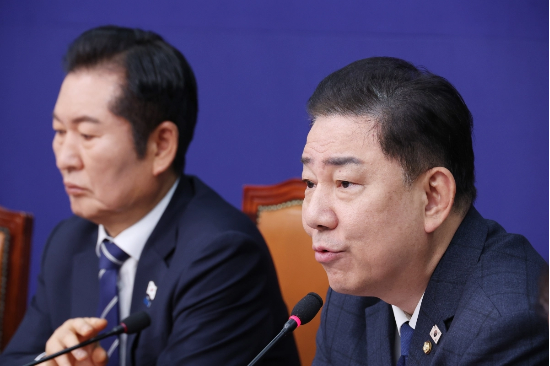 김병기 더불어민주당 원내대표가 12일 국회에서 열린 최고위원회의에서 발언하고 있다. (사진=연합뉴스)