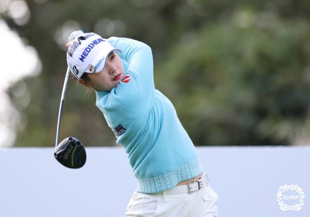 박현경은 주니어 시절부터 립 그립을 사용했다. 사진 제공=KLPGA