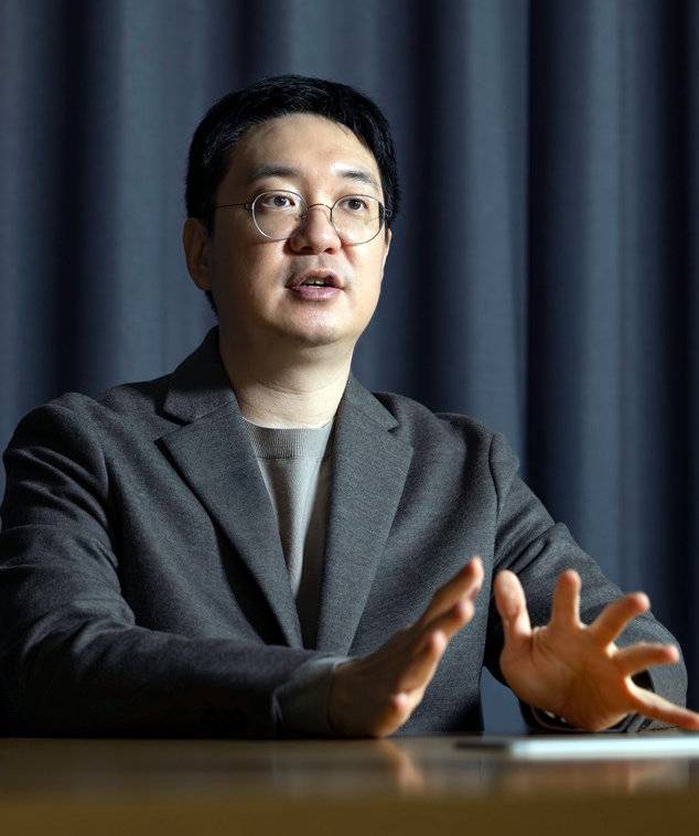 책 ‘한국 주식 5차 파동’을 쓴 김성효 글로벌사이버대 재테크마케팅학과 교수. 조영철 기자