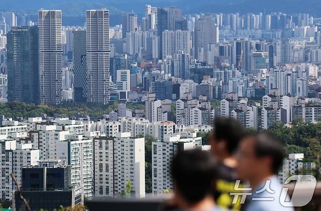 서울 남산에서 바라본 아파트 단지 모습. 2025.10.16/뉴스1 ⓒ News1 오대일 기자
