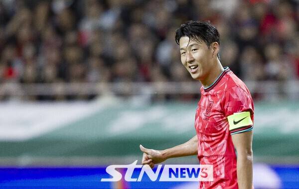 한국 축구 대표팀 주장 손흥민. /사진=뉴시스