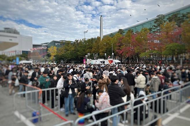 13일 지스타 2025가 열린 부산 벡스코를 찾은 관람객들. 채반석 기자