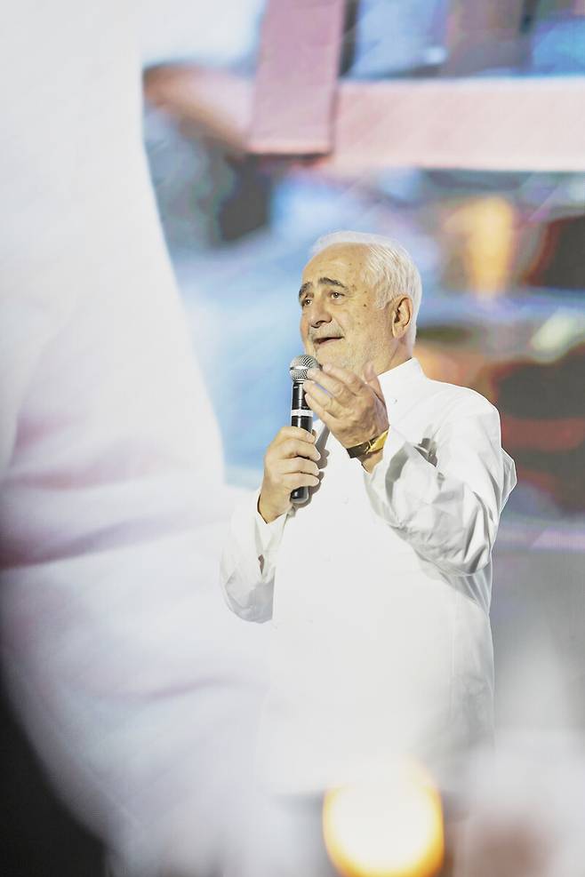 지난달 27일 ‘파라다이스 시티’ 호텔에서 열린 ‘라 리스트 2026’ 행사에서 기 사부아가 연설을 하고 있다. ‘라 리스트’ 제공