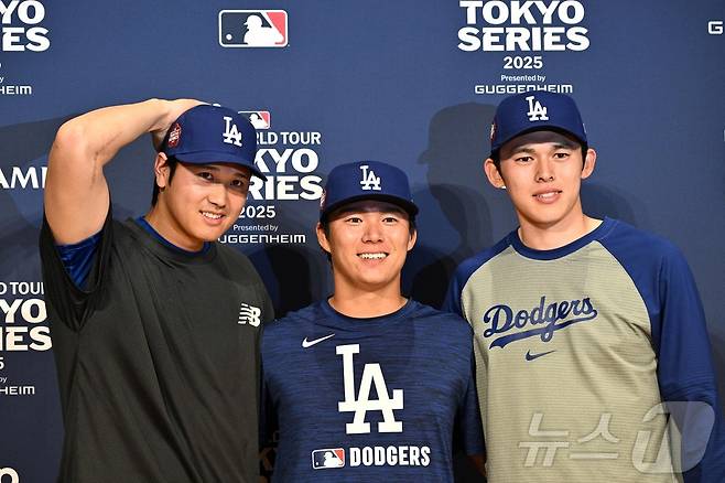 메이저리그 LA 다저스에서 뛰는 오타니(왼쪽부터), 야마모토, 사사키.ⓒ AFP=뉴스1