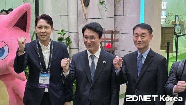 김민석 국무총리가 15일 지스타 2025 현장을 찾았다.(사진=지디넷코리아)