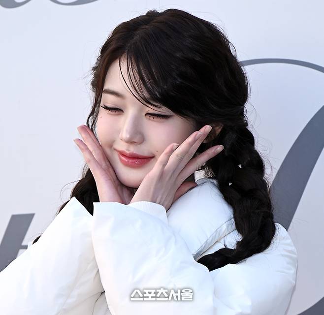 장원영이 포토월을 소화하고 있다. 이주상기자 rainbow@sportsseoul.com