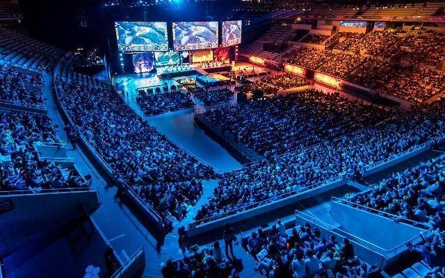 중국은 4억9000만여명 이상의 소비층을 보유한 e스포츠 허브이며, 중국 IT 기업들은 인기 게임 지식재산권(IP) 확보에 적극적이다. 웨이보 캡처