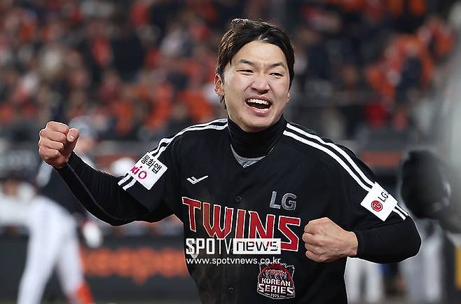 ▲ 리그 최고의 수비력과 주력을 가진 박해민은 올해 공격력까지 좋아져 이강철 감독의 성향과 딱 맞는다는 장점이 있다 ⓒ곽혜미 기자