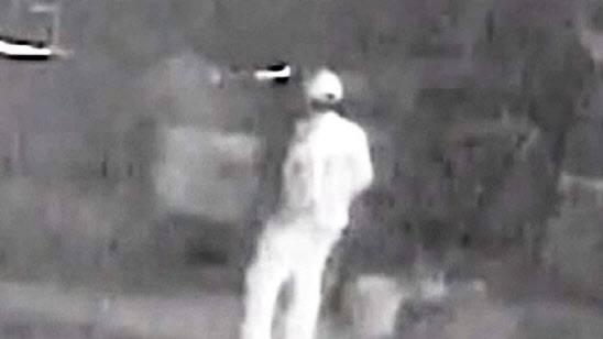 A씨 형제가 시신을 유기한 알루미늄 주물공장 폐쇄회로(CC)TV 영상에 포착된 모습 (사진=YTN 영상 캡처)