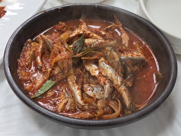 멸치찌개.