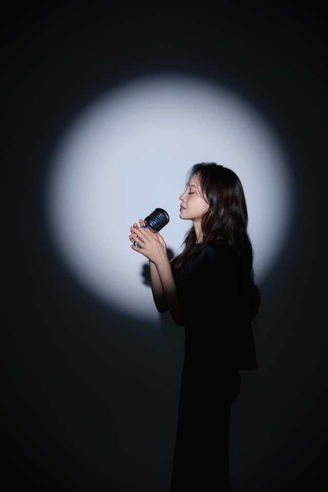 가수 왁스는 오는 29~30일 서울 가빈아트홀에서 25주년 기념 콘서트 '하이라이트'를 개최한다. 펀한엔터테인먼트 제공