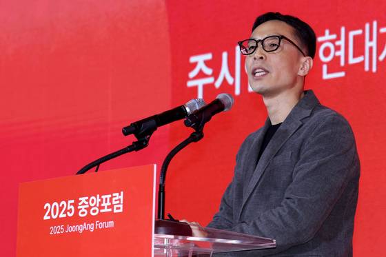 주시현 현대차 로보틱스랩 상무가 19일 서울 중구 롯데호텔에서 열린 '2025 중앙포럼'에서 'AI 발 제조업 혁신'을 주제로 발표하고 있다. 장진영 기자
