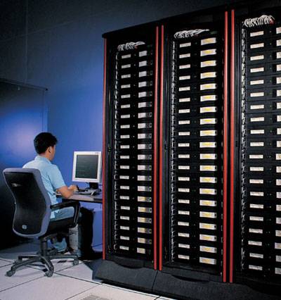 사이버 보안 중 비밀번호 사용행태에 대한 주의사항이 날로 많아지고 있다. 그럼에도 한국인들은 단순숫자조합을 많이 쓰고 있어, 주의가 요망된다. 사진은 수퍼컴퓨터 이미지