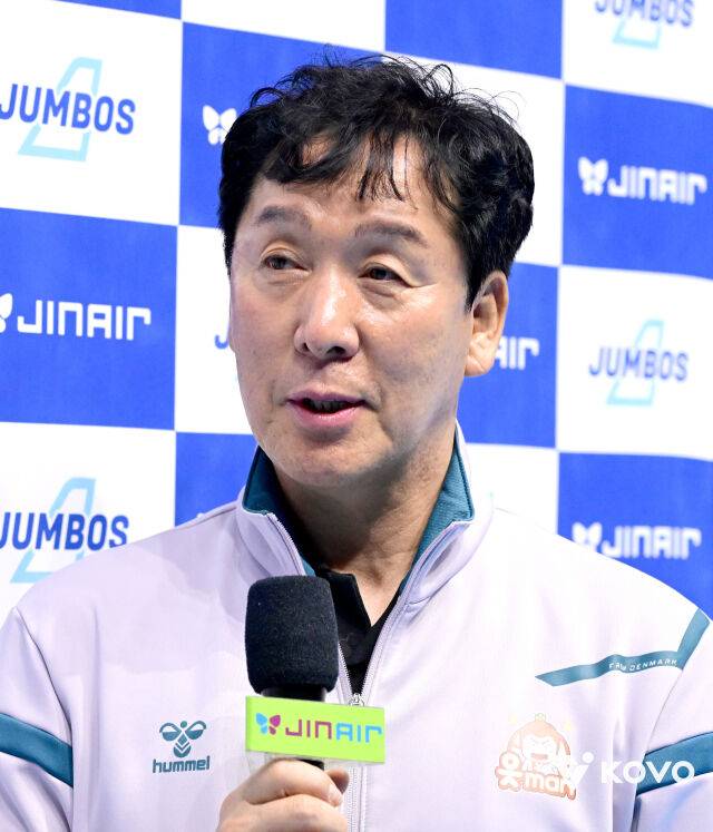 OK저축은행 신영철 감독./KOVO